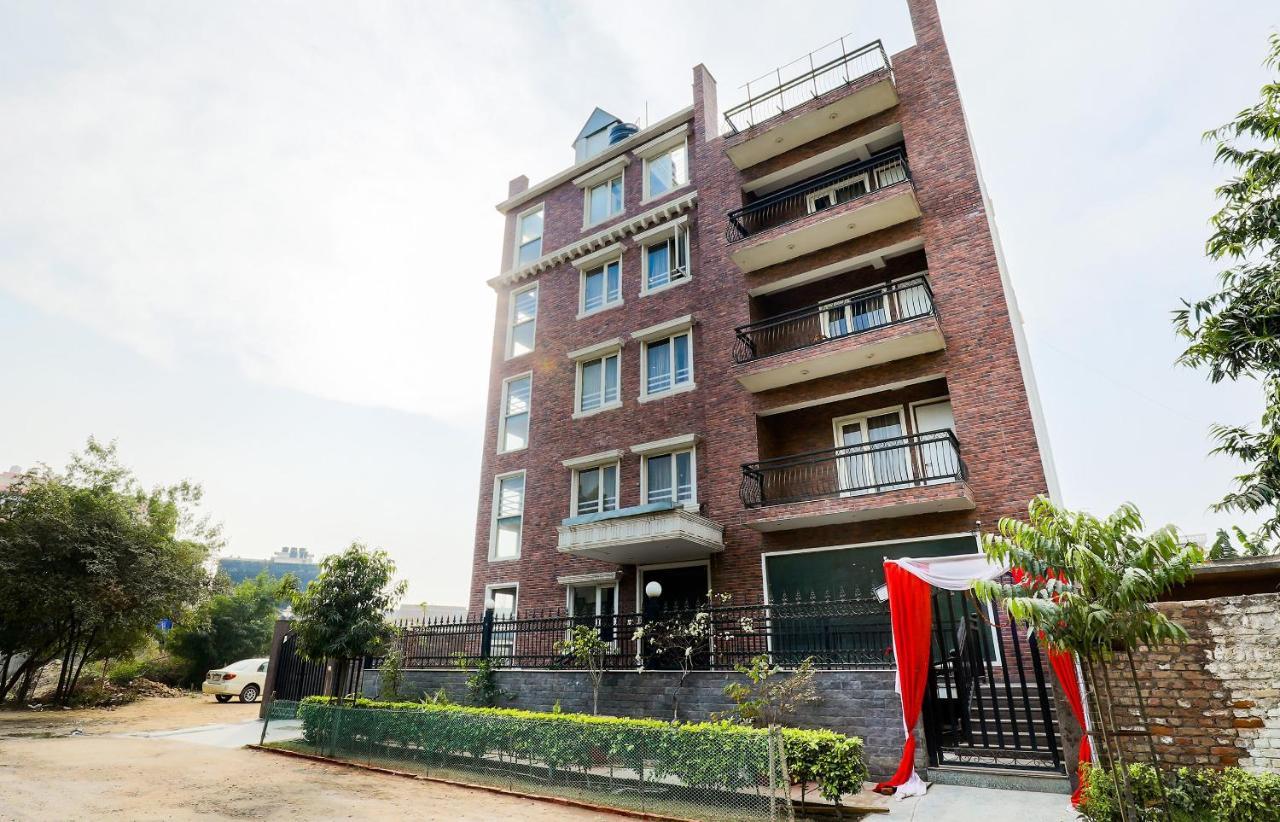 Collection O 426 Red Carpet Hotels Noida Dış mekan fotoğraf