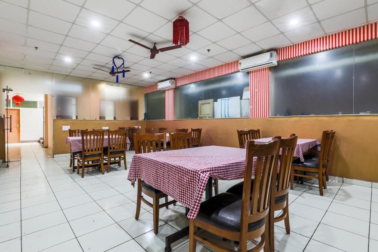 Collection O 426 Red Carpet Hotels Noida Dış mekan fotoğraf